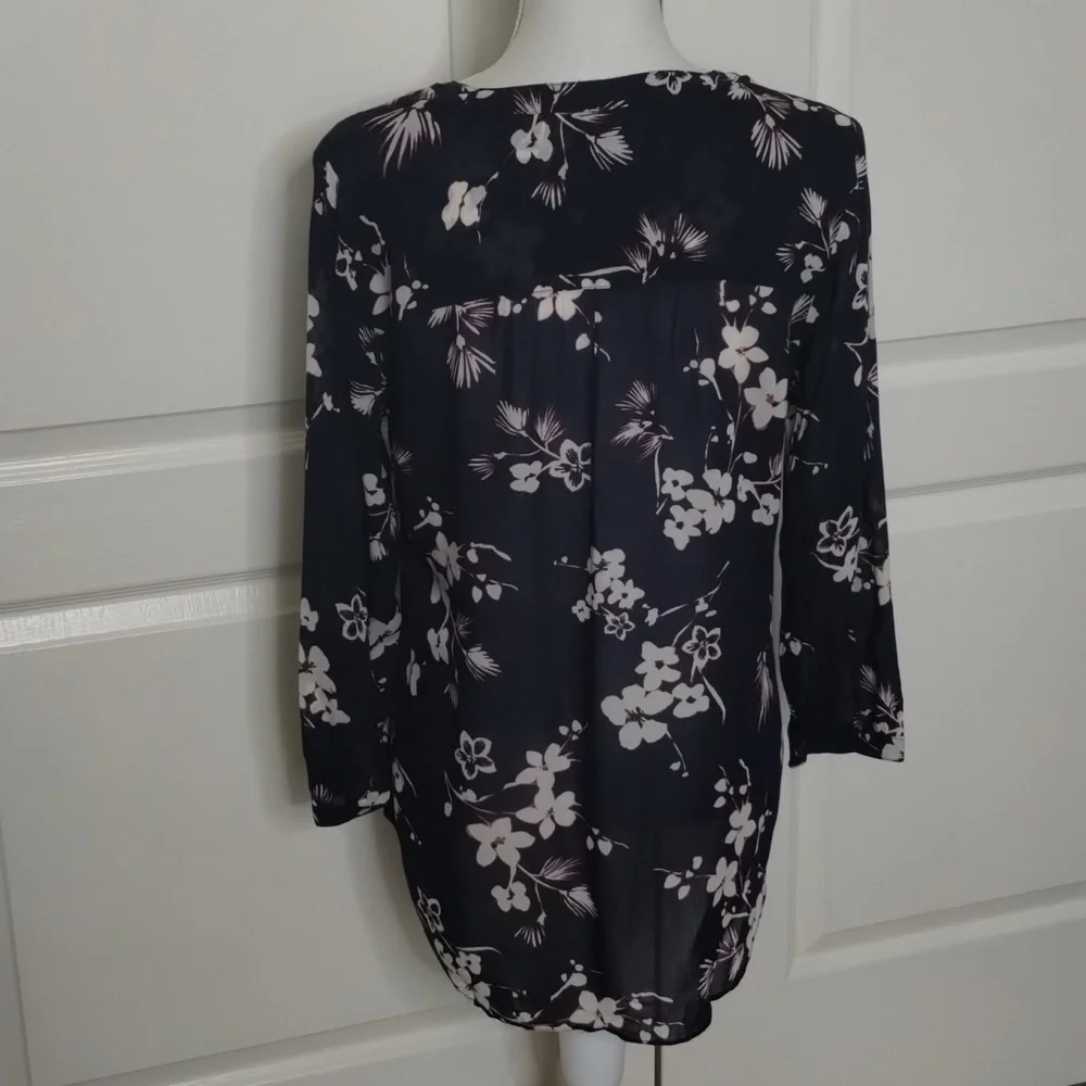 Lucky Brand peasant blouse navy floral ivory and pink 3/4 sleeve sheer v-neck sm